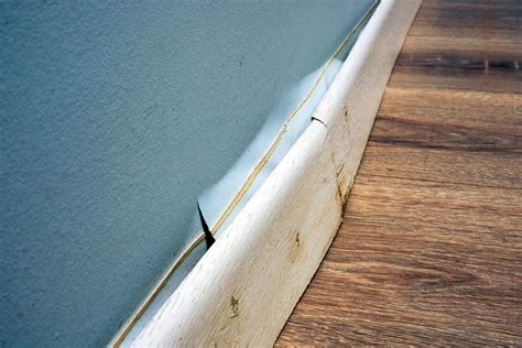 water damage baseboard|How to Repair Baseboard Water Damage Step by。